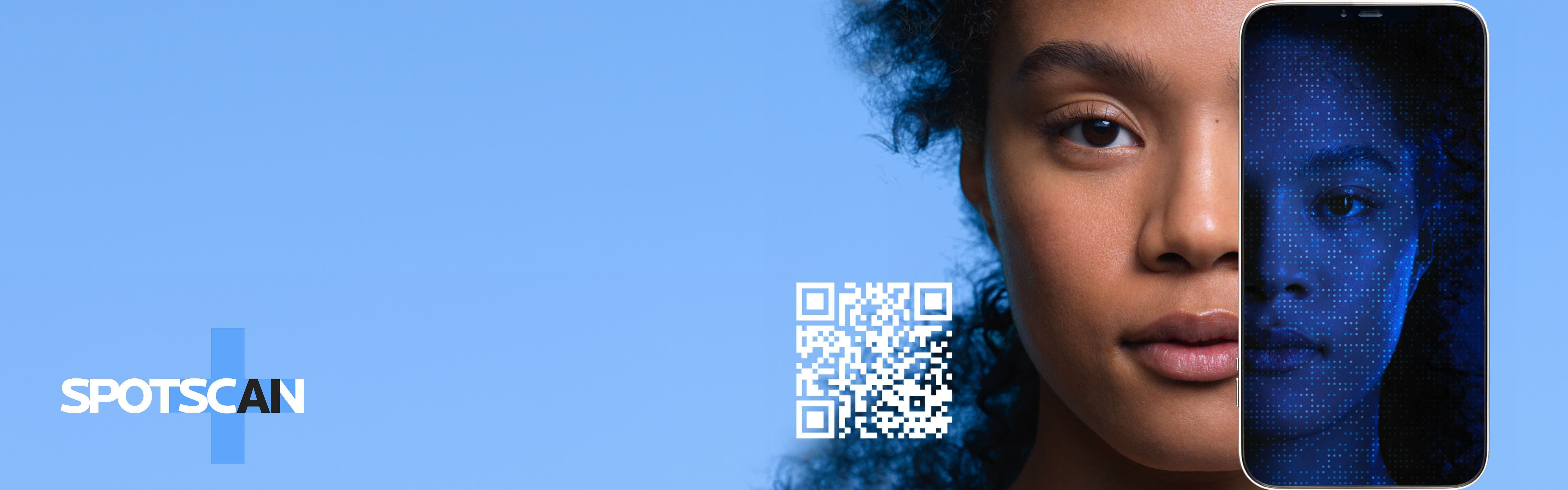 Une femme avec des cheveux frises regarde l'objectif, a cote d'un telephone affichant un visage numerique, avec un fond bleu et un code QR.