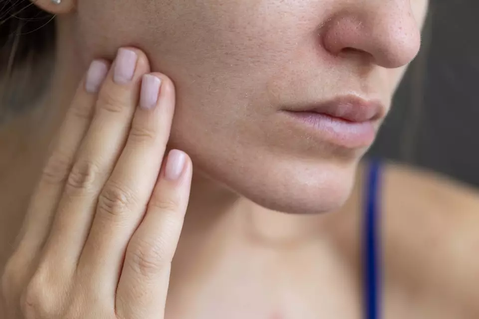 Creme solaire : pourquoi aide-t-elle a lutter contre le vieillissement de la peau ?