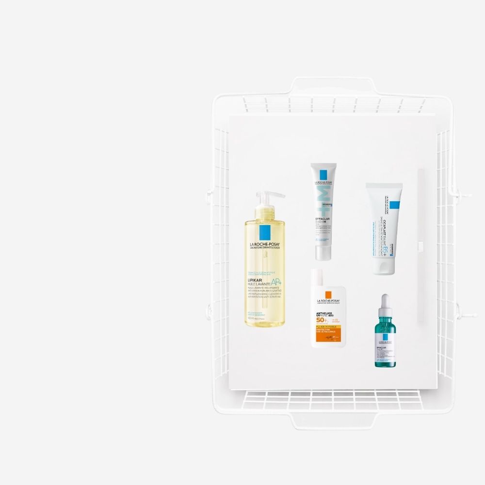 Gamme de produits de soin de la peau de La Roche-Posay sur un fond neutre.