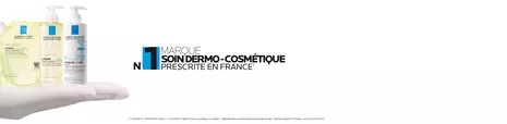 Un homme en blouse blanche examine le visage d'une femme pendant une consultation. Textes promotionnels sur la marque de soin dermo-cosmetique.