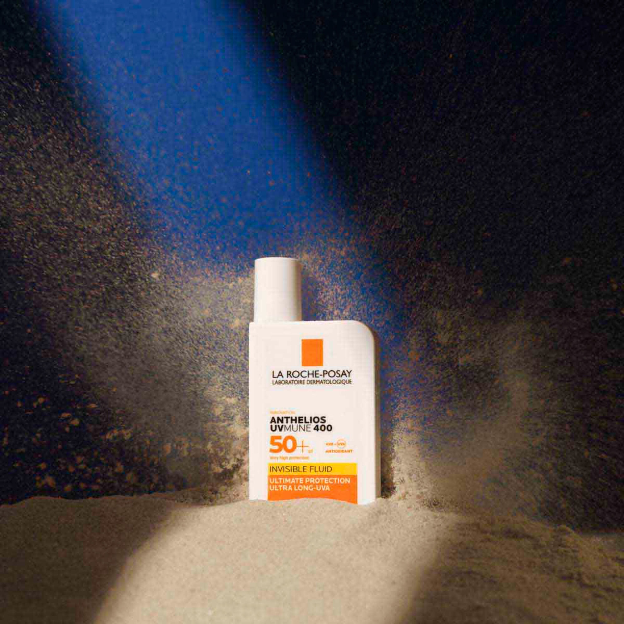 3337875797597-Anthelios UVMUNE 400 Creme Solaire fluide invisible sans parfum_50ml_08_La-Roche-Posay